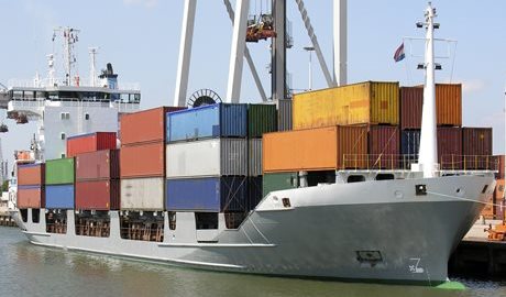 What is the difference between full container shipping and groupage shipping?